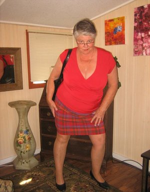 18 year old girl Ally Styles smokes before a nut sac nudeing BJ and a sexy